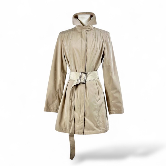 Braetan Jackets & Blazers - Braetan Elegant Beige Women's rain repelling Trench Coat size small w/belt (F12)